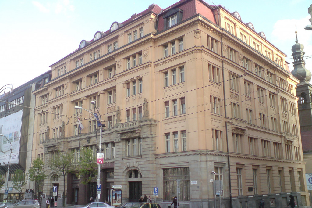 Bratislava - Bankový palác Tatra banky - Wikipedia