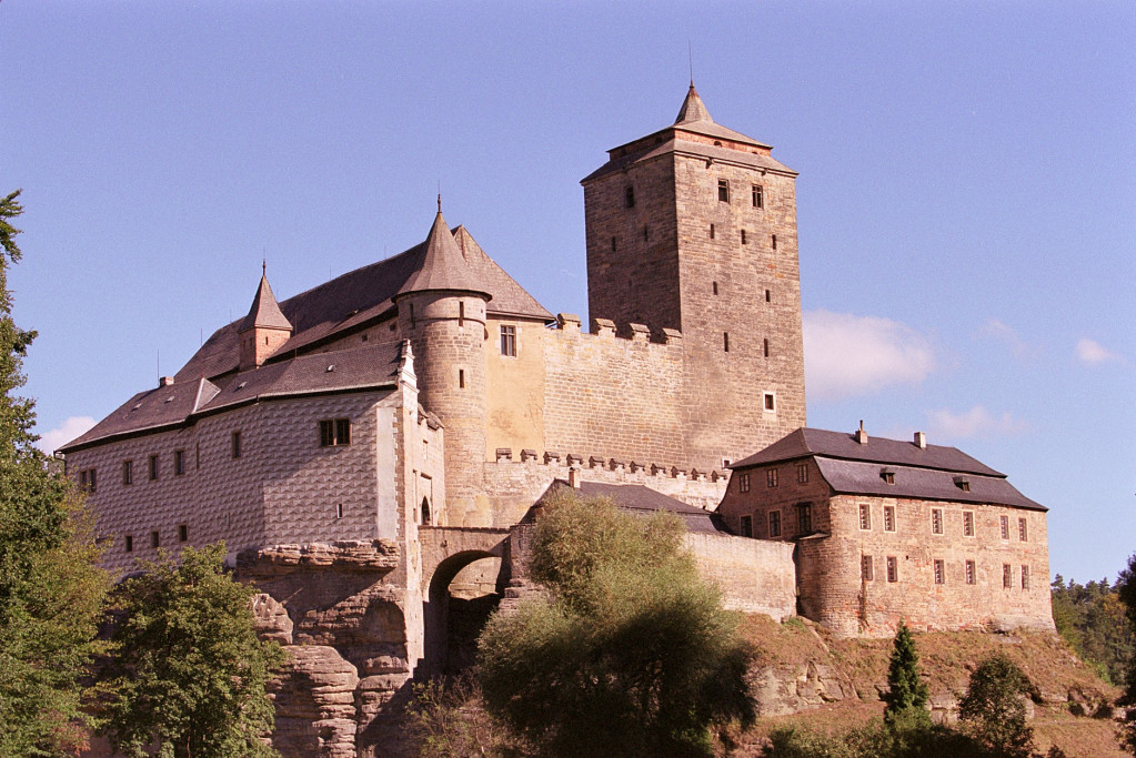 Wikipedia - hrad Kost